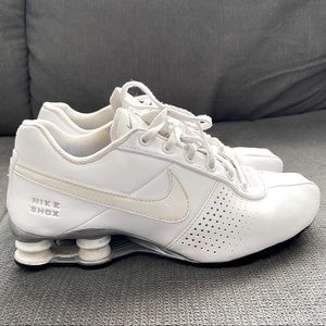 White Nike shox